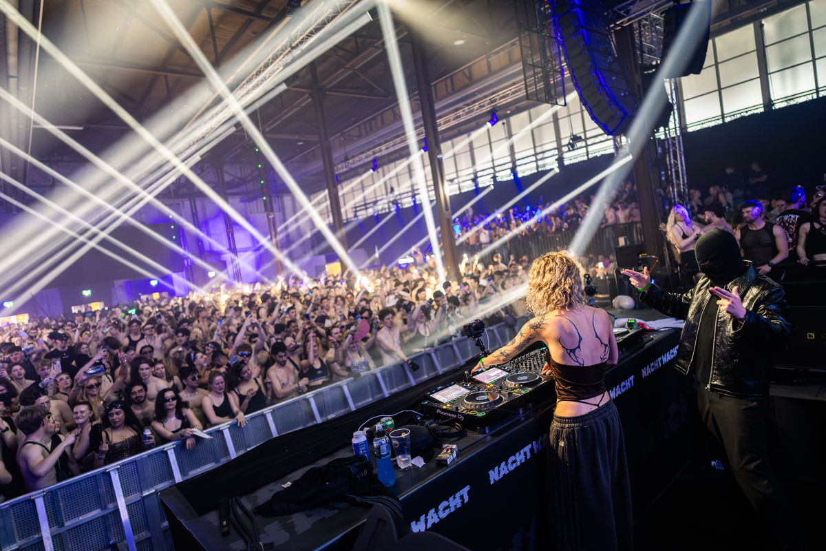 Loading... just a sec